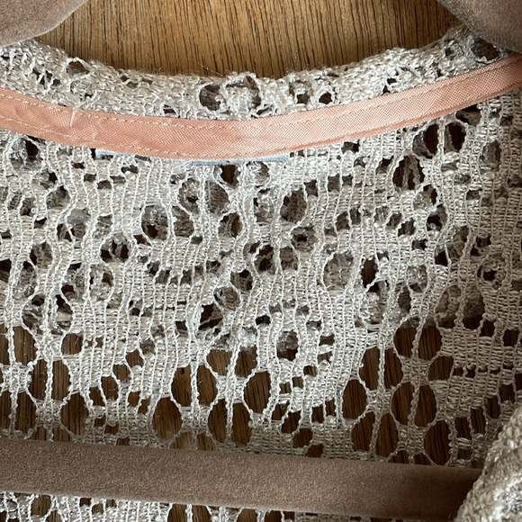 Ladies Vintage Dainty Ivory 2 Button Crochet/Knit Jacket Sz M - Picture 5 of 6